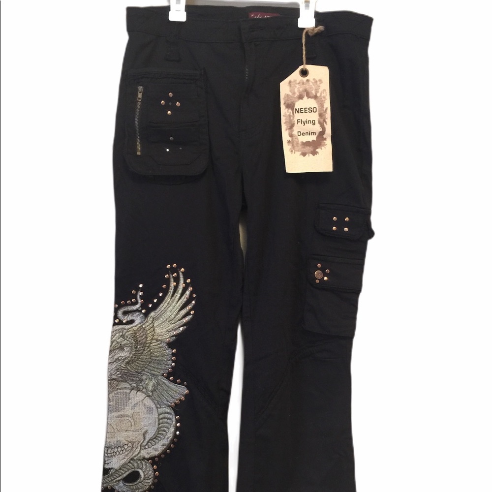 Neeso  Jeans